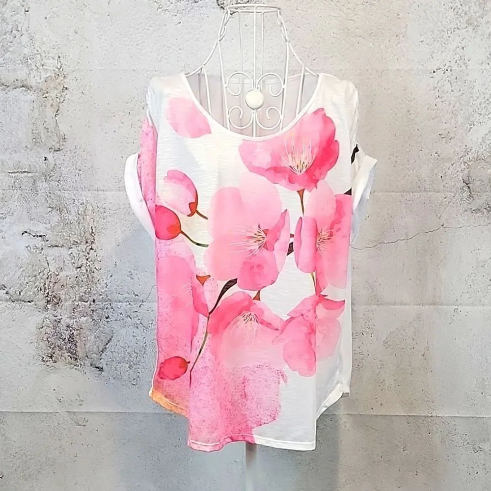Passports pink floral short sleeved top Women's Size XL